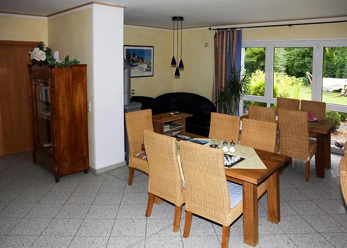 Konukevi Urlaubspension 'hohes Rott' Und Apartmenthaus 4*