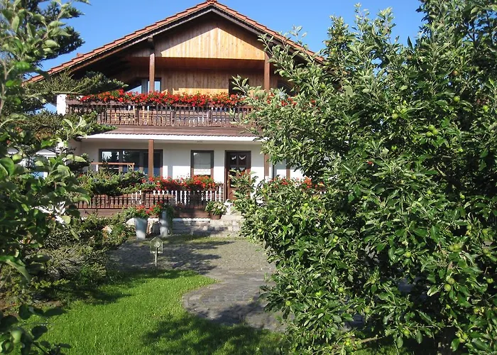 Urlaubspension 'hohes Rott' Und Apartmenthaus Heiligenstadt